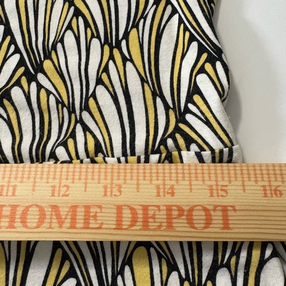 Tommy Bahama Sleeveless, button-front midi dress with a tie belt. Fan print. M - Picture 7 of 14